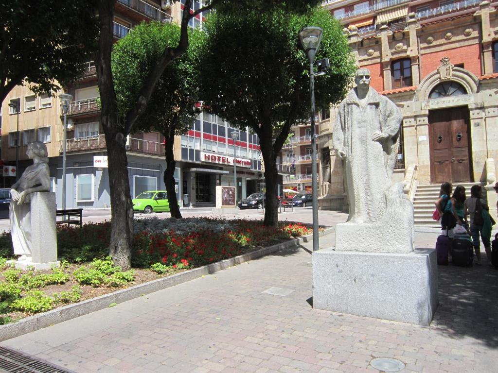 Hotel Gabriel Y Galan